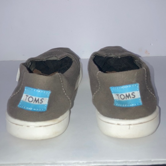 2 for $15 TOMS Shoes 2.0 Classic Alpargata Slip-On Big Kids Size 2Y Unisex - Picture 4 of 11